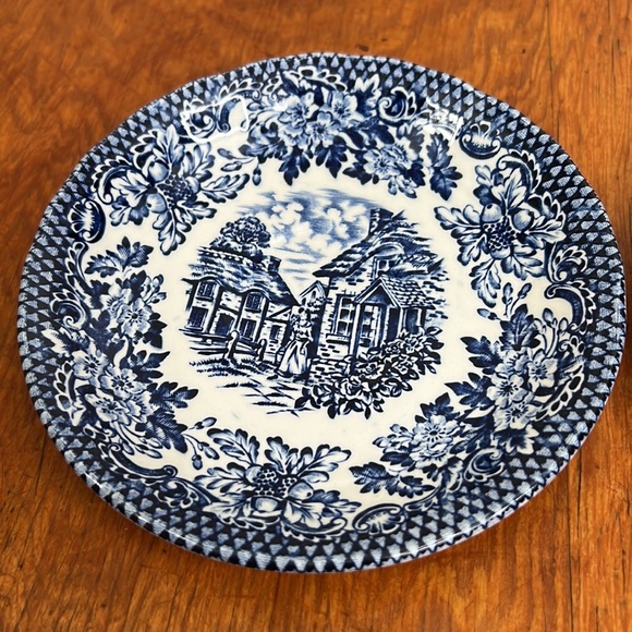 Royal Tudor Merrie Olde England by Grindley of Stoke Saucers - Picture 2 of 9